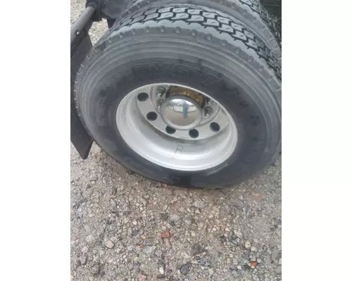 YOKOHAMA 295/75R22.5 TIRE