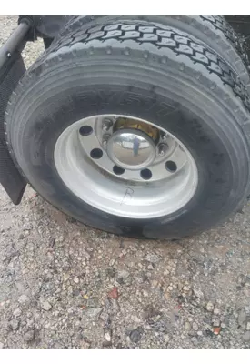 YOKOHAMA 295/75R22.5 TIRE