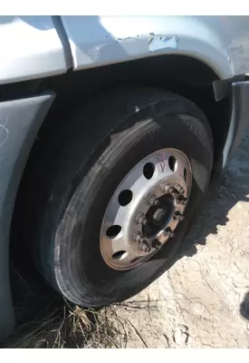 YOKOHAMA 295/75R22.5 TIRE