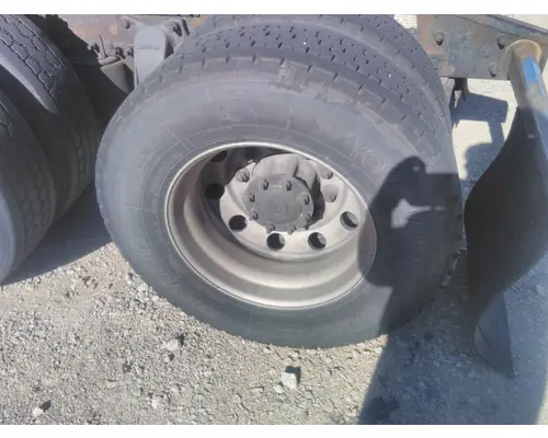 YOKOHAMA 295/75R22.5 TIRE