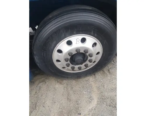 YOKOHAMA 295/75R22.5 TIRE