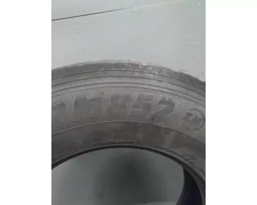 YOKOHAMA 295/75R22.5 TIRE