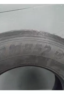 YOKOHAMA 295/75R22.5 TIRE