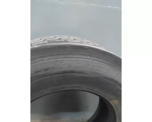 YOKOHAMA 295/75R22.5 TIRE