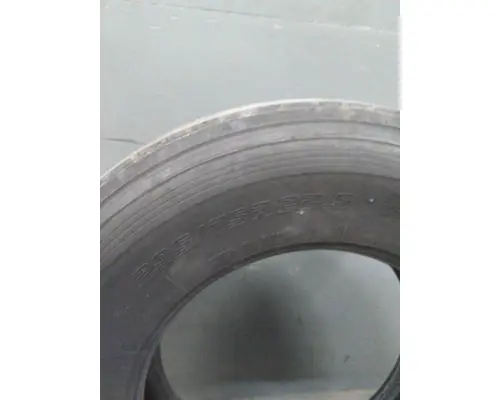 YOKOHAMA 295/75R22.5 TIRE