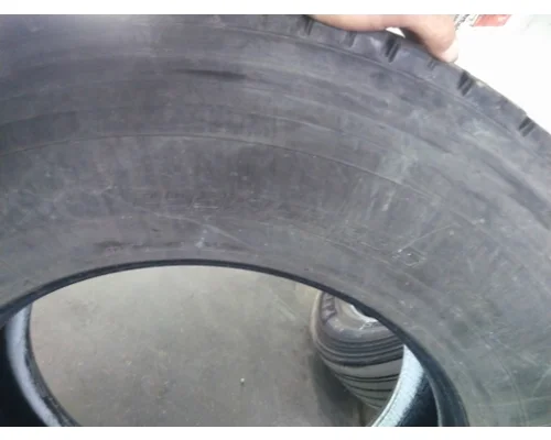 YOKOHAMA 295/75R22.5 TIRE
