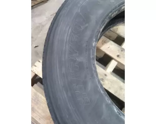 YOKOHAMA 295/75R22.5 TIRE