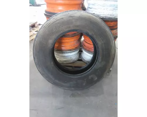 YOKOHAMA 295/75R22.5 TIRE