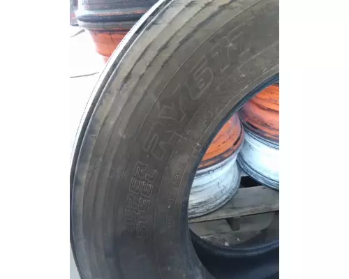 YOKOHAMA 295/75R22.5 TIRE