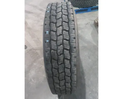 YOKOHAMA 295/75R22.5 TIRE