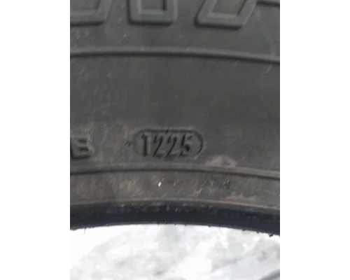 YOKOHAMA 295/75R22.5 TIRE