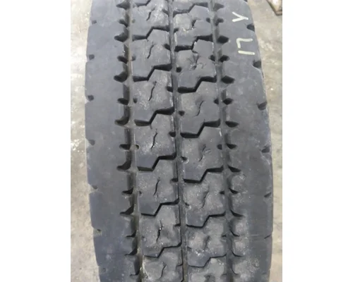YOKOHAMA 295/75R22.5 TIRE