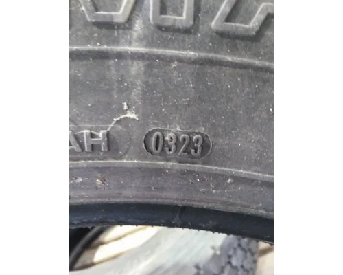 YOKOHAMA 295/75R22.5 TIRE