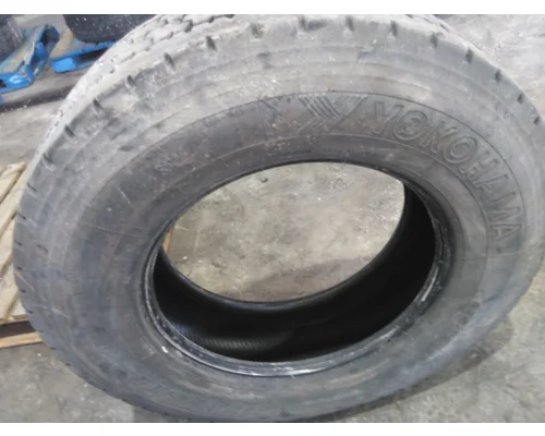 YOKOHAMA 295/75R22.5 TIRE