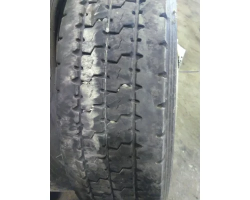 YOKOHAMA 295/75R22.5 TIRE