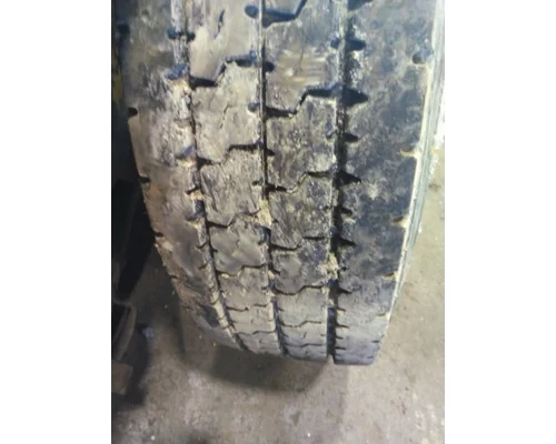 YOKOHAMA 295/75R22.5 TIRE