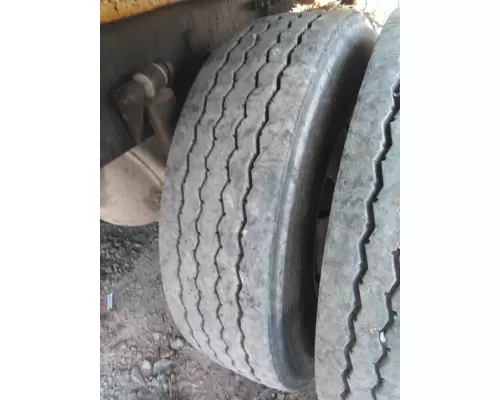 YOKOHAMA 315/80R22.5 TIRE