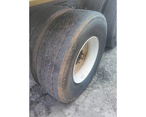 YOKOHAMA 315/80R22.5 TIRE