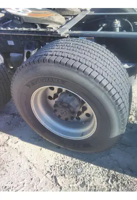 YOKOHAMA 445/50R22.5 TIRE