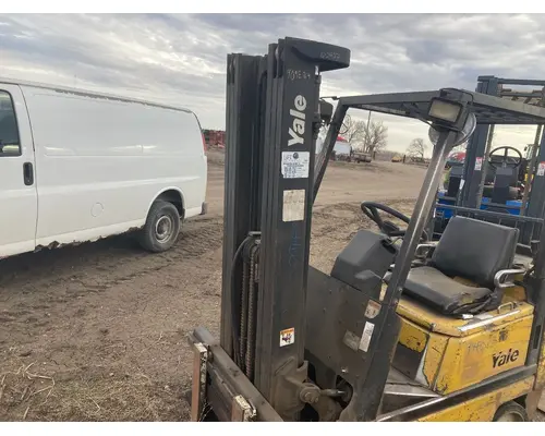 Yale GLC040AFNUAE082 Equip Forklift Mast
