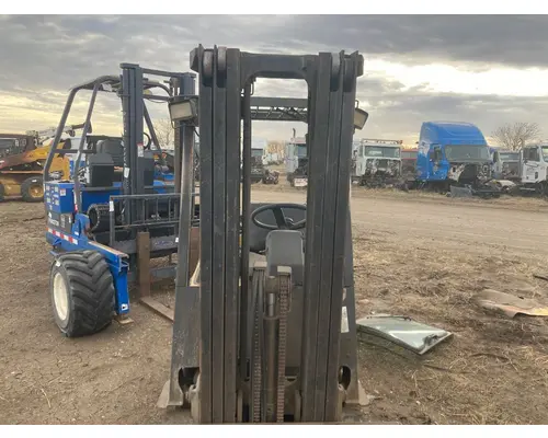 Yale GLC040AFNUAE082 Equip Forklift Mast