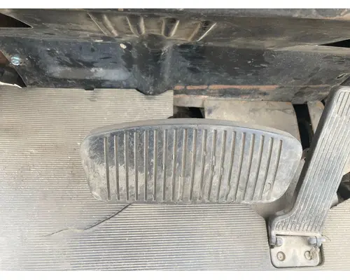 Yale GLC040AFNUAE082 Equip Pedal