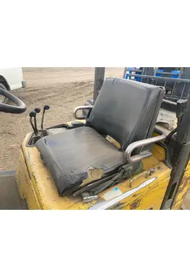 Yale GLC040AFNUAE082 Equip Seat