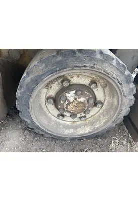 Yale GLC040AFNUAE082 Equip Tire and Rim