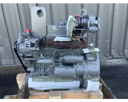 Yanmar 4TNV84T-DFM Engine Assembly