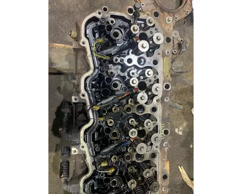 paccar MX13 Cylinder Head