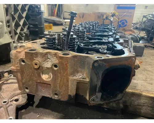 paccar MX13 Cylinder Head