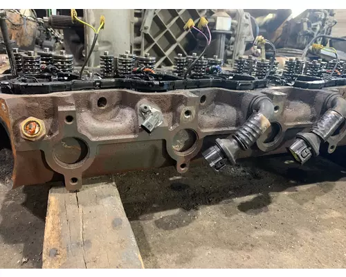 paccar MX13 Cylinder Head