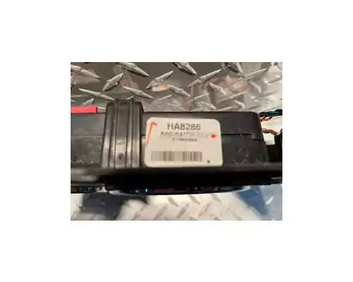  Freightliner Instrument Cluster