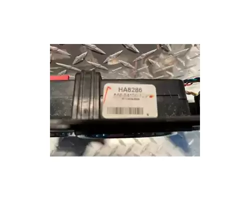  Freightliner Instrument Cluster