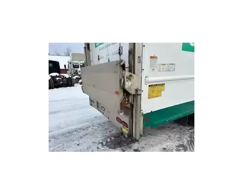  Freightliner Tailgate