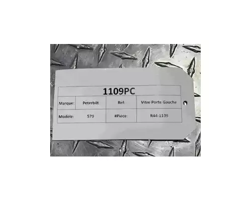  Peterbilt Windshield Glass