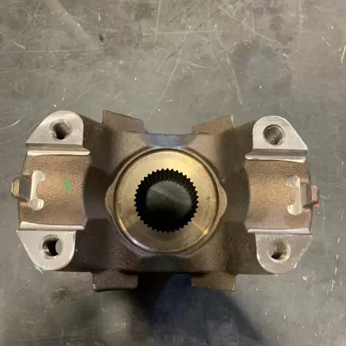 Yoke OEM# MBA6813520344 in UMATILLA, OR #32157