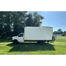 Complete Vehicle FORD Econoline/E450 B & W  Truck Center