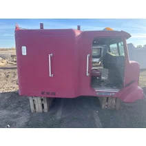 Cab FREIGHTLINER Med. Conv. Hatch Trucking & Salvage Parts LLC