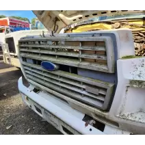 Grille Ford F700 Complete Recycling