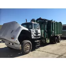 WHOLE TRUCK FOR PARTS FORD LT9000