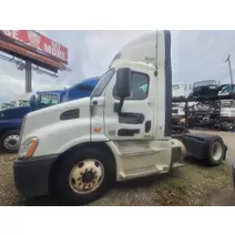 Complete Vehicle FREIGHTLINER CASCADIA 113