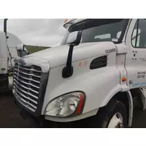 Hood Freightliner Cascadia-113