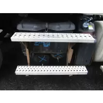 Battery-Box Freightliner Cascadia-125