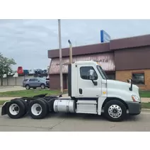 Complete Vehicle FREIGHTLINER CASCADIA 125