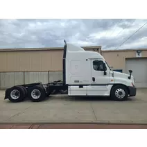 Complete Vehicle FREIGHTLINER CASCADIA 125