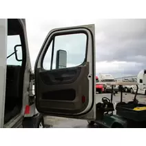 Door-Assembly%2C-Front Freightliner Cascadia-125