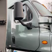 Door Assembly, Front Freightliner Cascadia 125