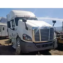 Grille Freightliner Cascadia 125