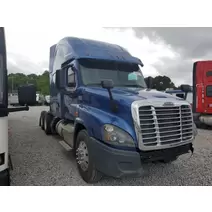 Hood Freightliner Cascadia-125